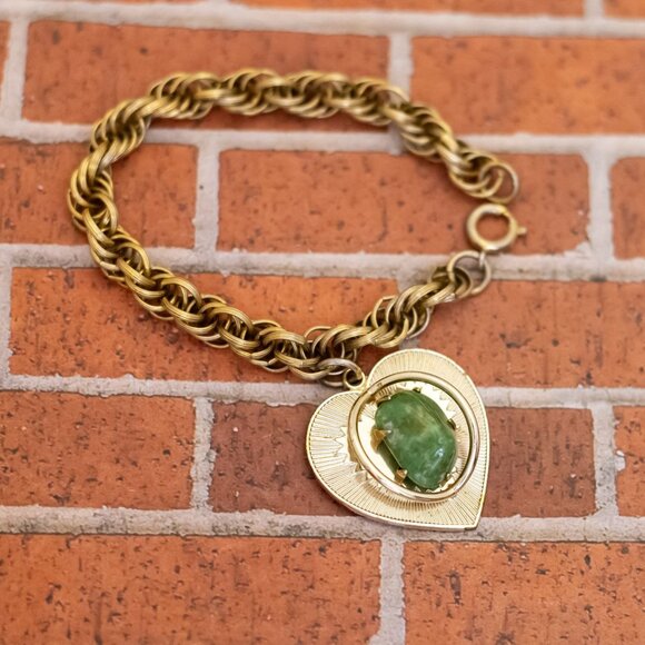 7 inch, Vintage Love Heart Green Bead Gold Tone Bracelet by Coro - W28 - Picture 1 of 3